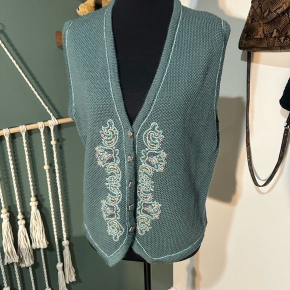 Koret Tops - Koret Vintage Wool Blend Green Knit Vest Size Small Petite